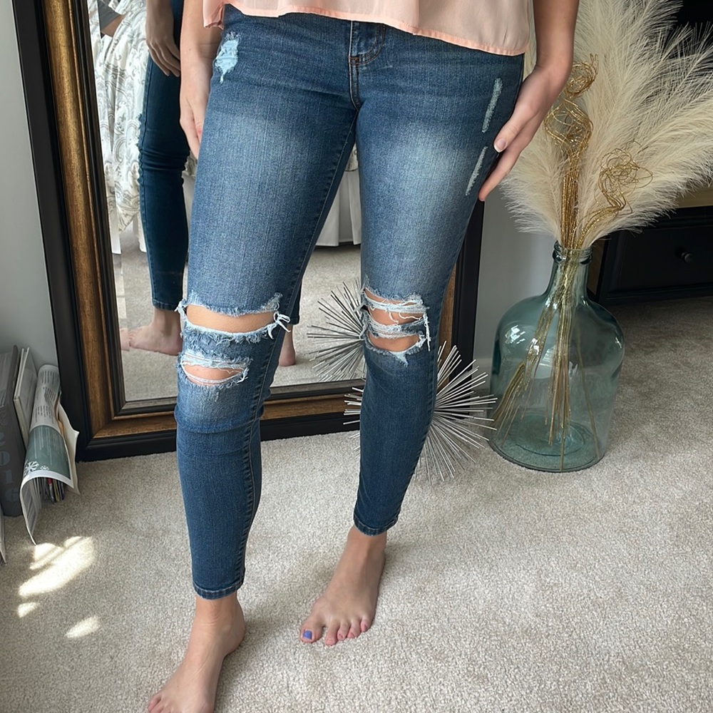 CELLO Dark Wash Distressed Skinny Jeans